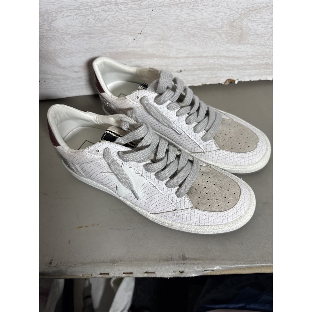 Shu Shop Snakeskin Texture White Star Shoes Size 8